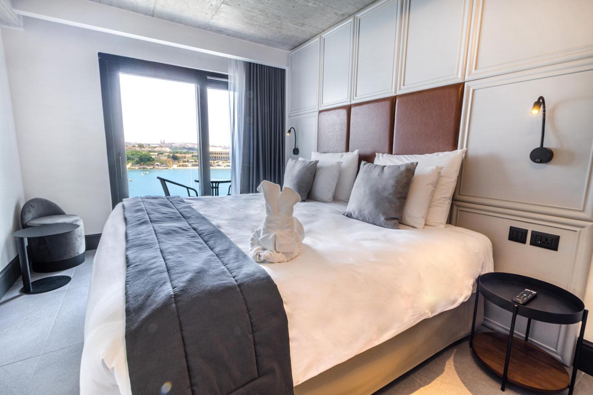 The Londoner Hotel Слима Экстерьер фото