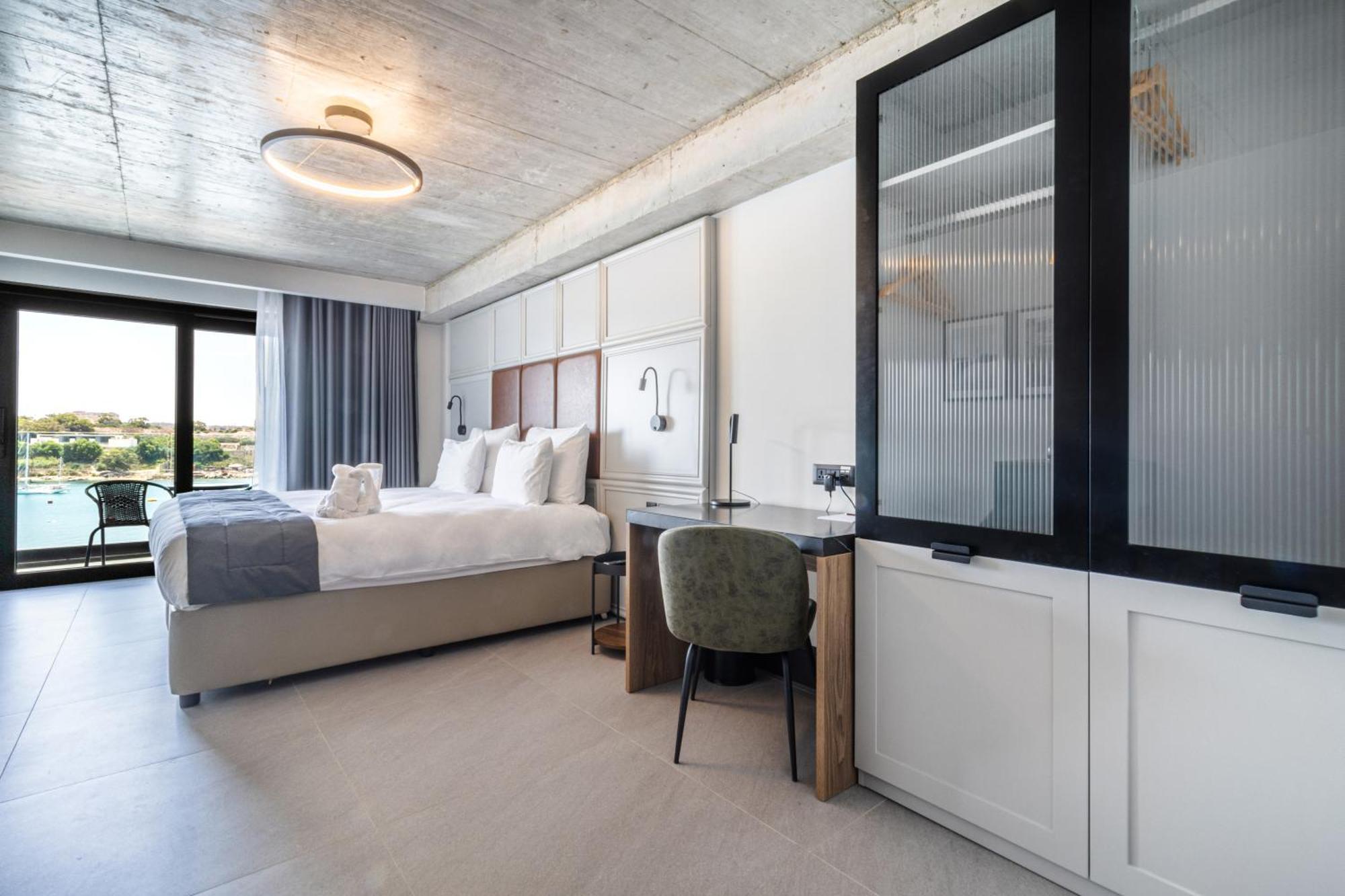 The Londoner Hotel Слима Экстерьер фото