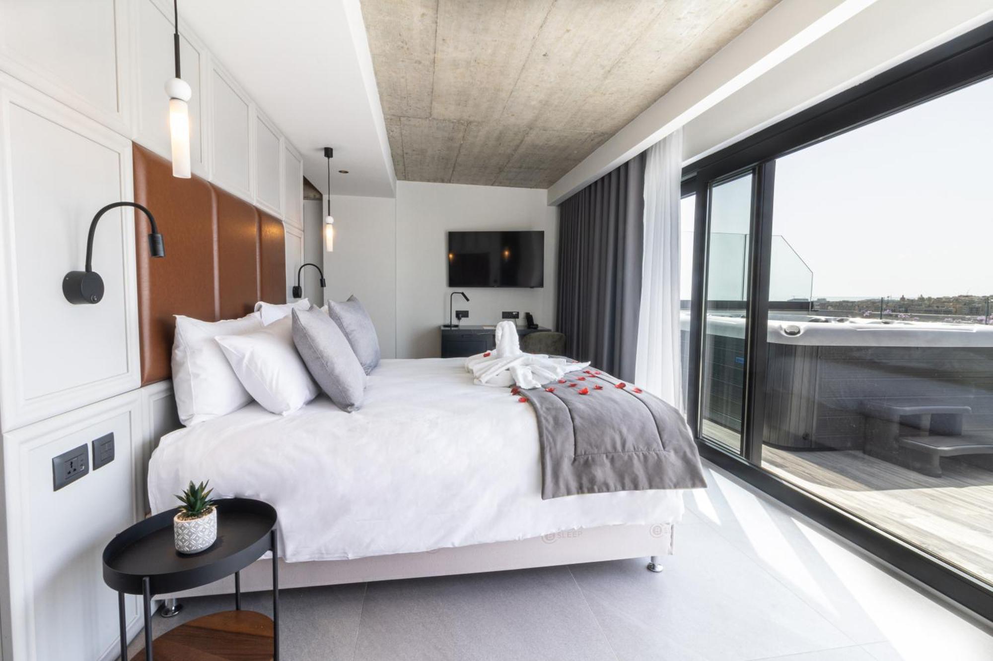 The Londoner Hotel Слима Экстерьер фото